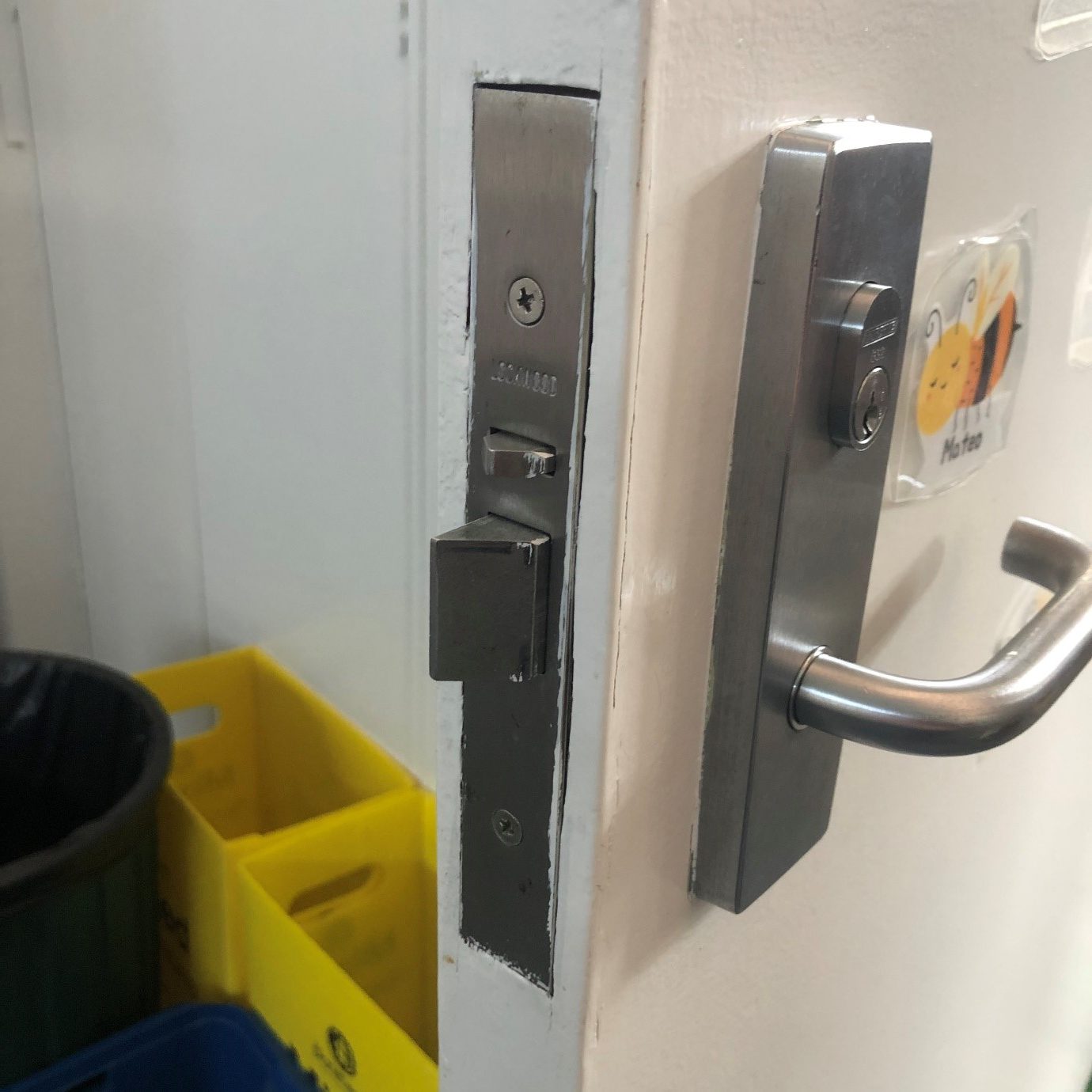 lock repair Melbourne fixing damaged door lock mechanism